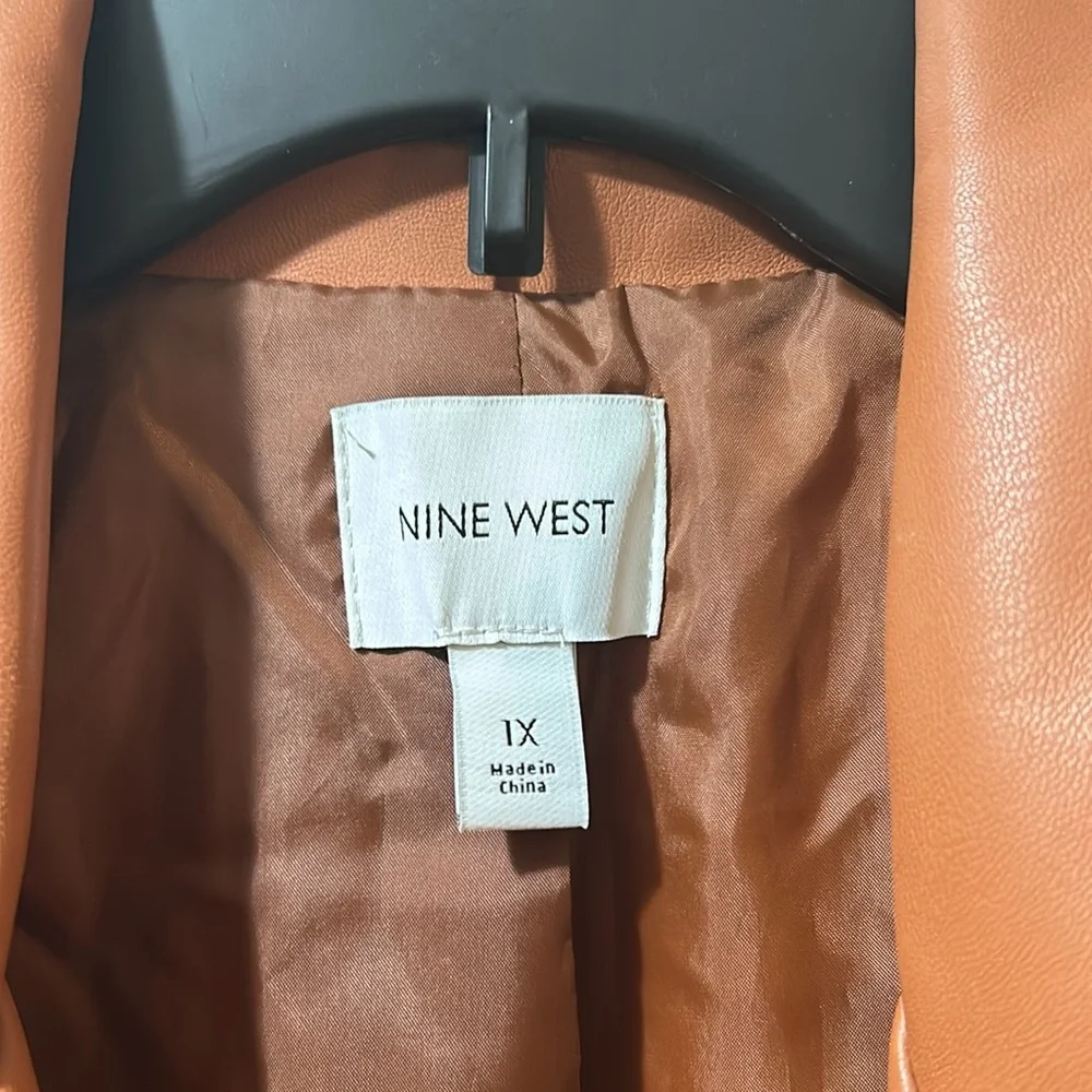 Caramel colored NINE WEST faux leather Moto jacket size 1X - Picture 4 of 7